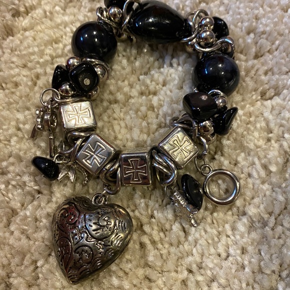 Charm Bracelet 🖤 - Picture 2 of 12